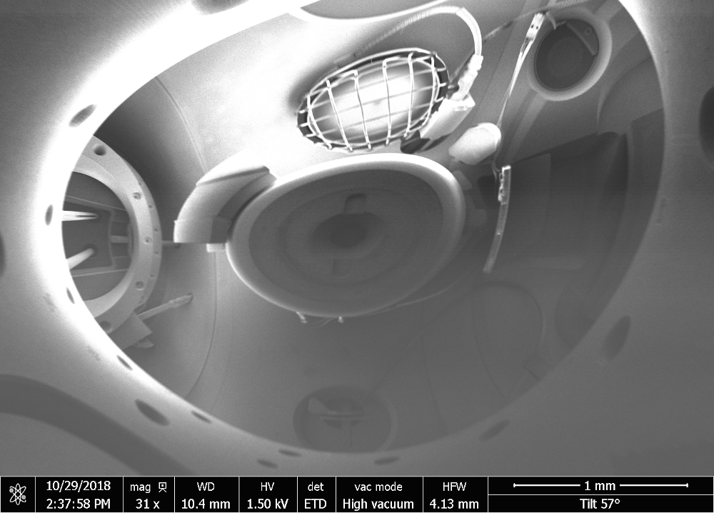 chambre MEB lentille electrostatique